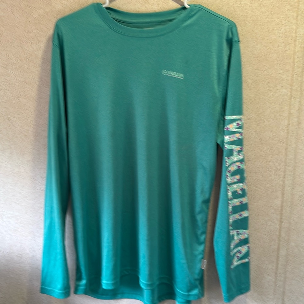 Magellan outdoors moisture wicking shirt